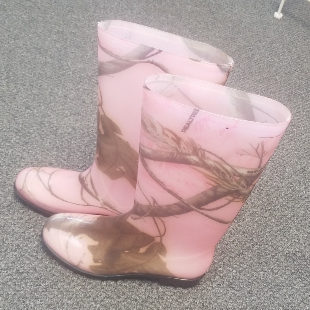 Realtree rain boots size 7